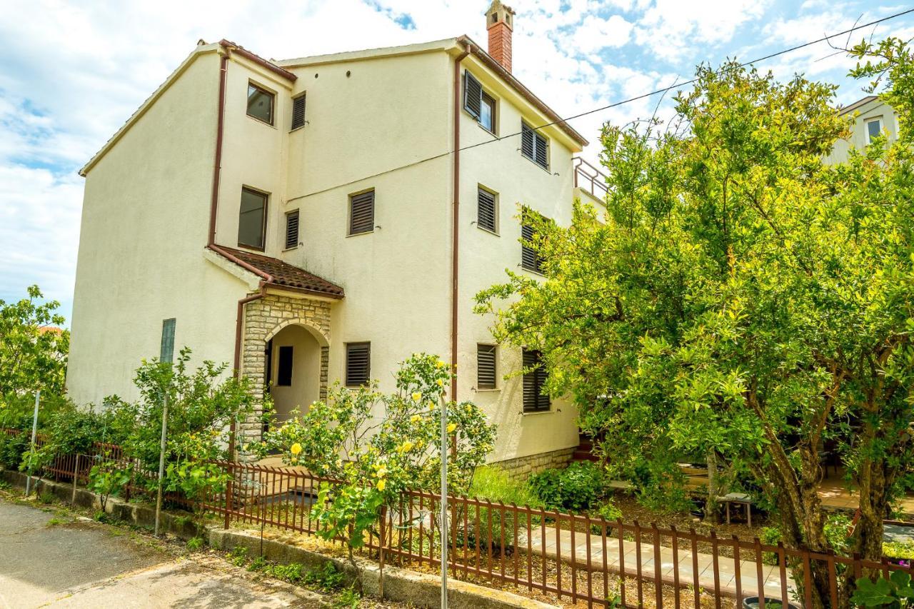 Apartmani Rosa Turanj Εξωτερικό φωτογραφία